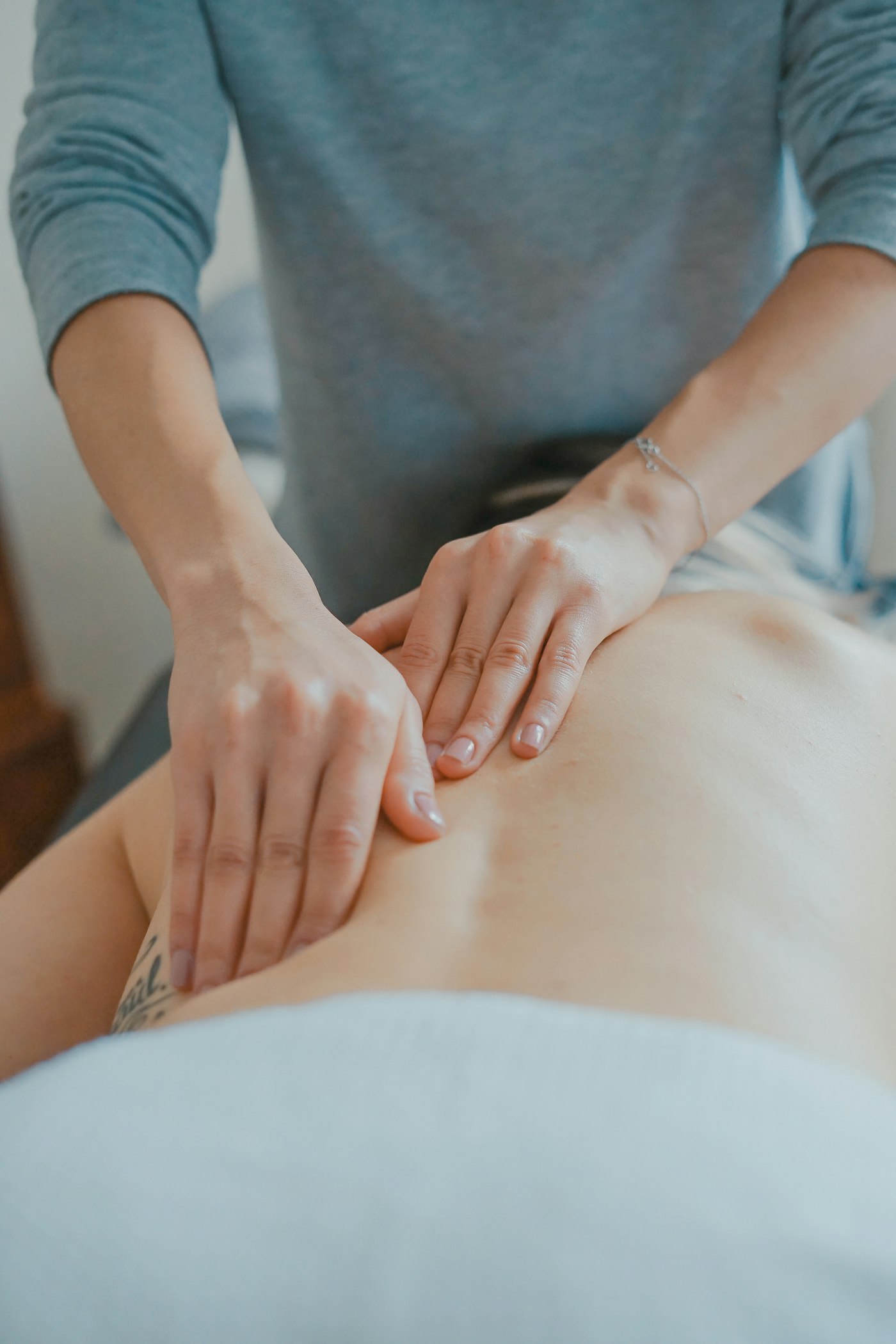 Reflexology and foot massage in Shanghai